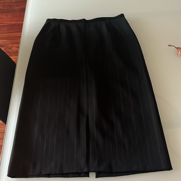 D&G pinstriped skirt - Picture 1 of 13